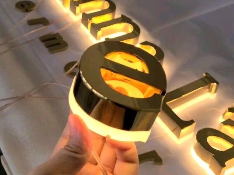 Kiểm đếm ký tự và chi tiết rời khi nhận chữ nổi từ xưởng