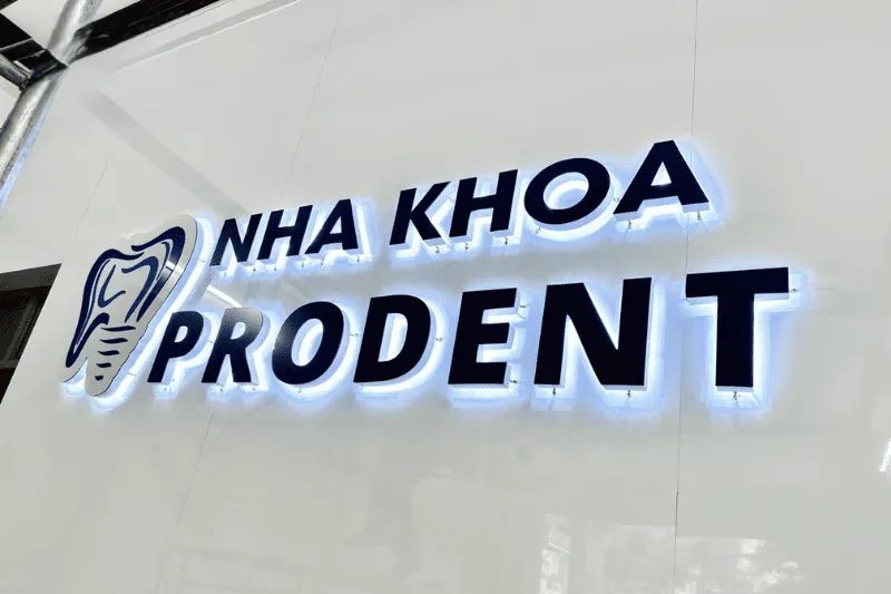 Logo chữ nổi theo thiết kế